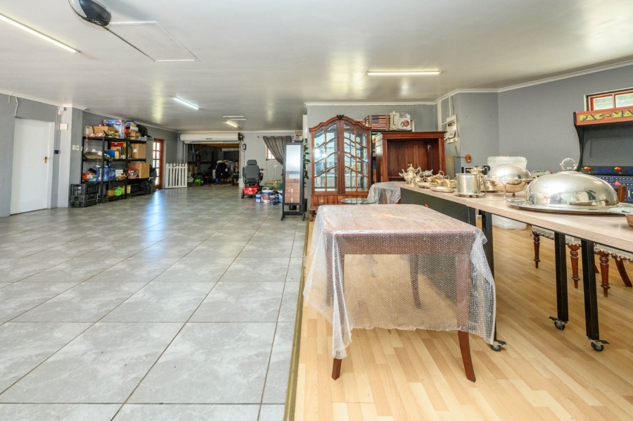 4 Bedroom Property for Sale in Walmer Eastern Cape